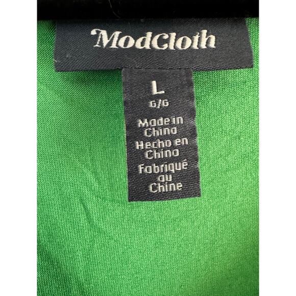 NWT ModCloth Essential Tank Top Green V-Neck Sleeveless Stretch Size Large - Picture 4 of 5